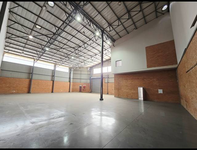 677M² WAREHOUSE TO LET IN COSMO BUSINESS PARK